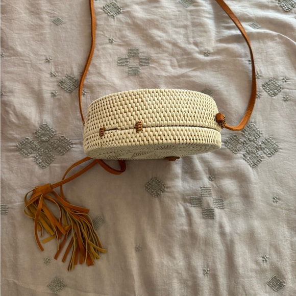 Round Rattan Crossbody Bag - Picture 5 of 5